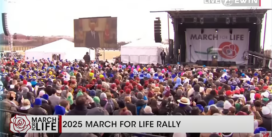 Épico: Presidente Donald Trump y Vicepresidente J. D. Vance participan en la «Marcha por la Vida»; Vídeo